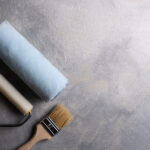 Malerarbeiten: Pinsel und Rolle
